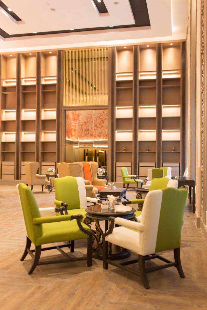 清莱传承酒店及会议中心【SHA Extra Plus】 外观 照片 The lobby of the hotel