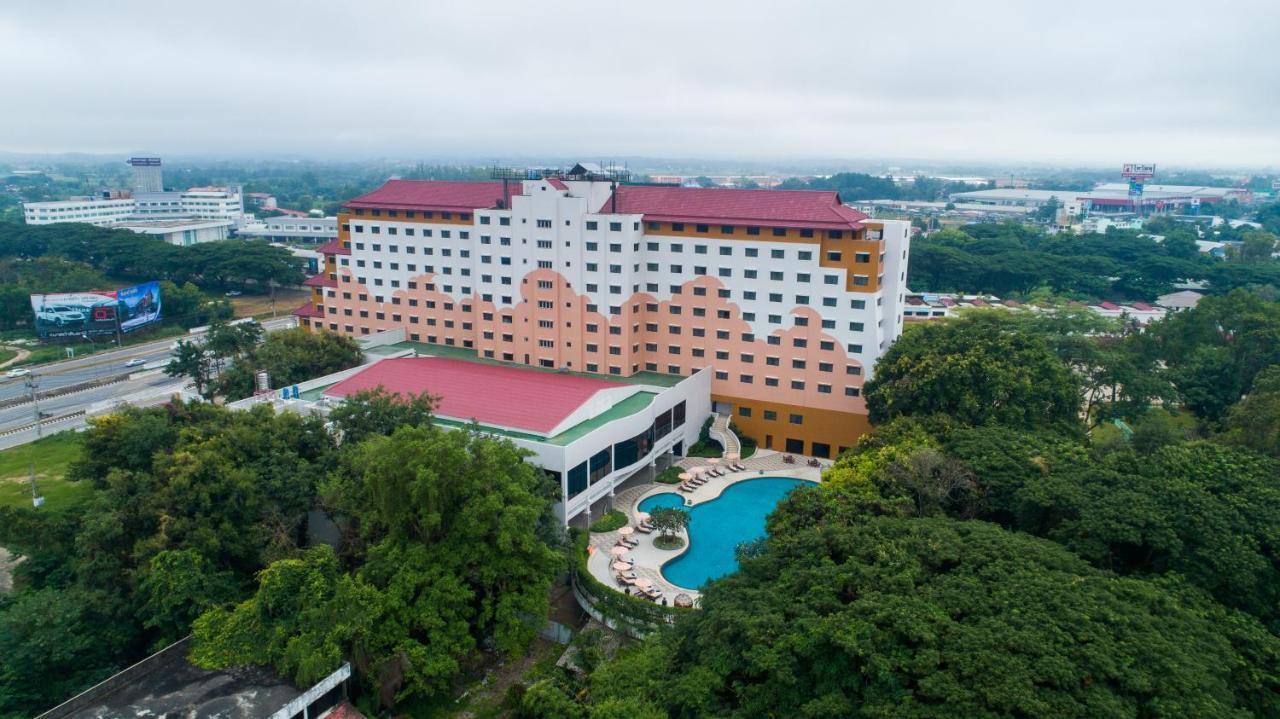 清莱传承酒店及会议中心【SHA Extra Plus】 外观 照片 Aerial view of the hotel