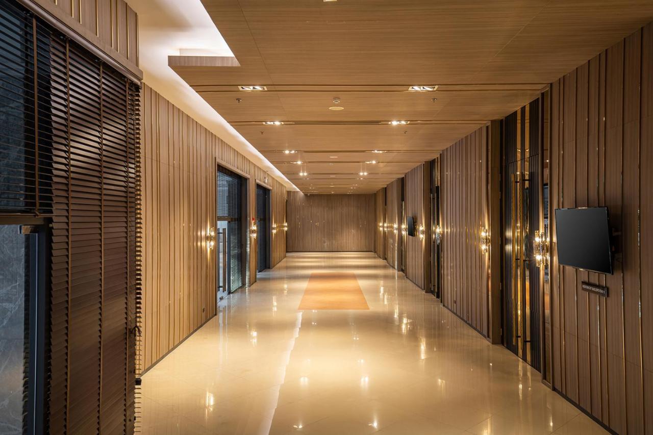 清莱传承酒店及会议中心【SHA Extra Plus】 外观 照片 The interior of the hotel